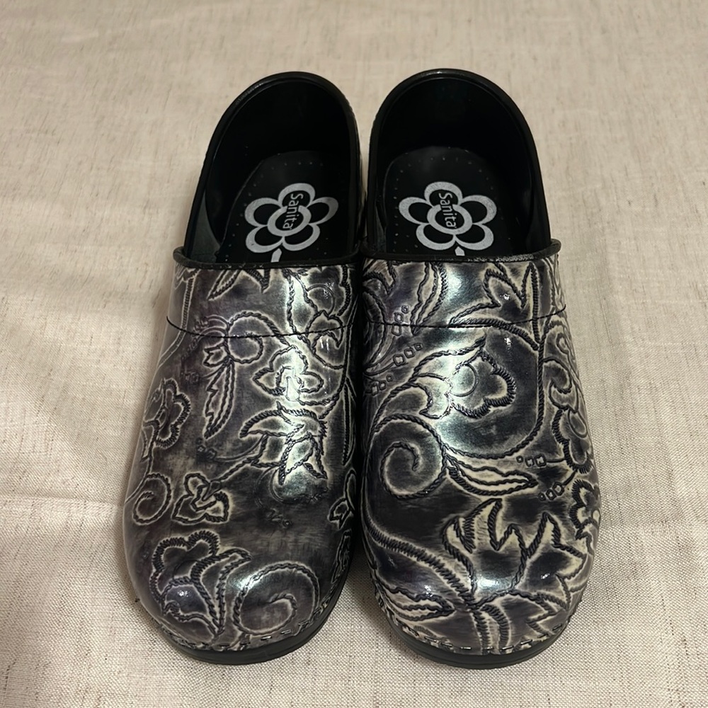 Sanita women’s clogs